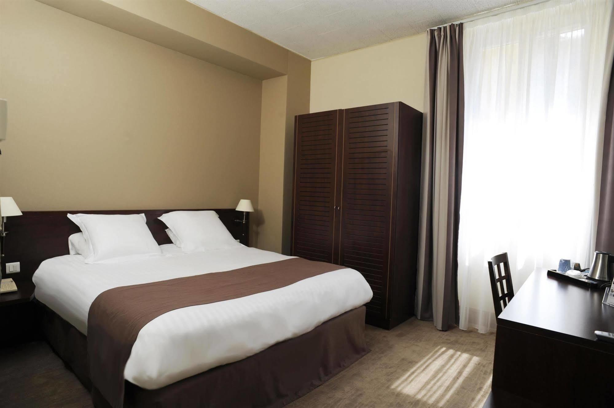 Hotel Le Noailles Nice Gare Quarto foto